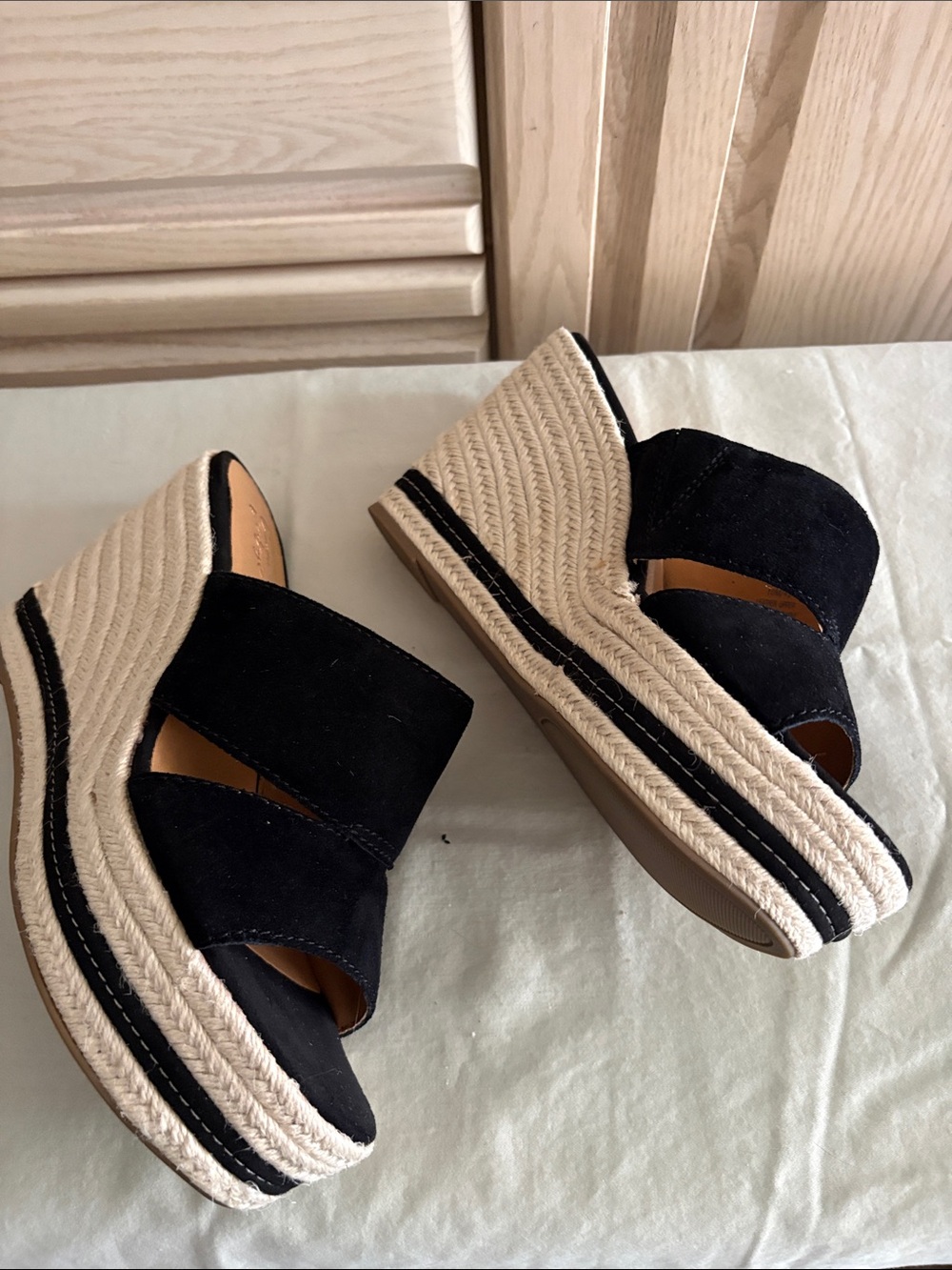 Crown Vintage CV-ERASIN Black Cow Suede Women’s Heels